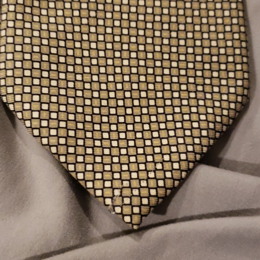 Silk tie